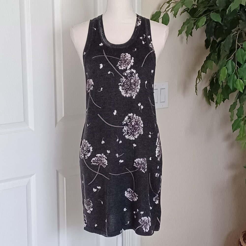 EUC BCBGeneration Dark Gray/White Floral Knit Tank Dress Size Small